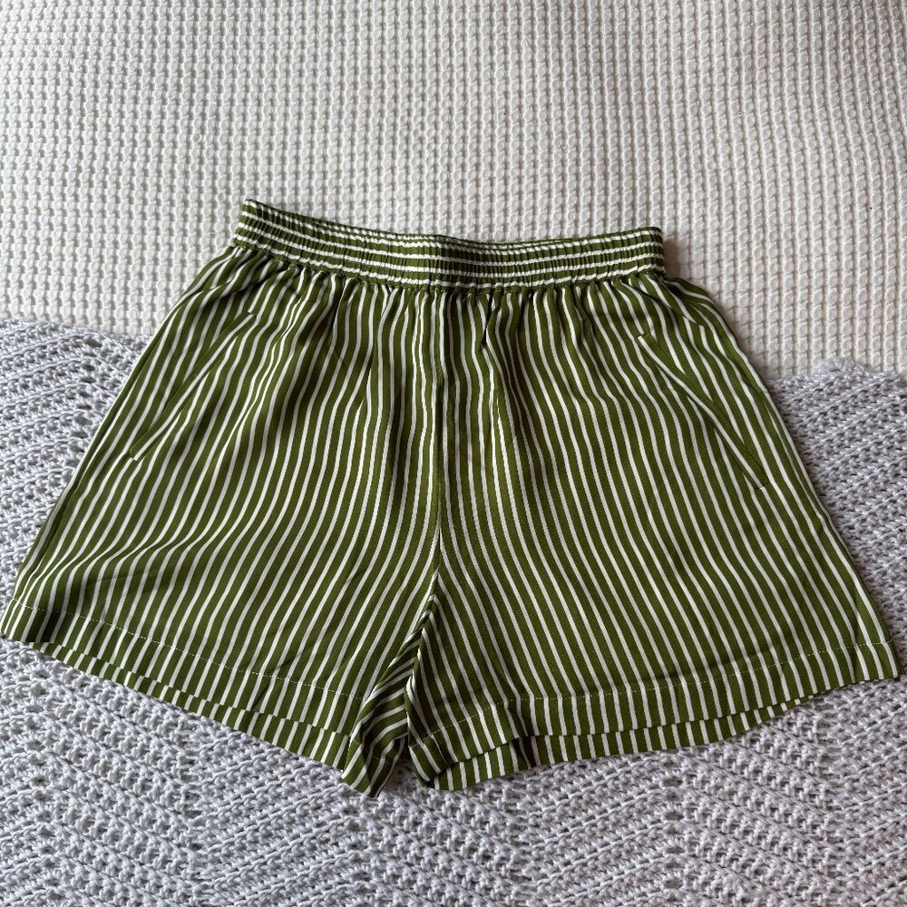 Kule 100% Silk Boxer Shorts (NWT Size Small)